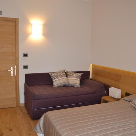 אסרגי Hotel Nido Dell'Aquila מראה חיצוני תמונה