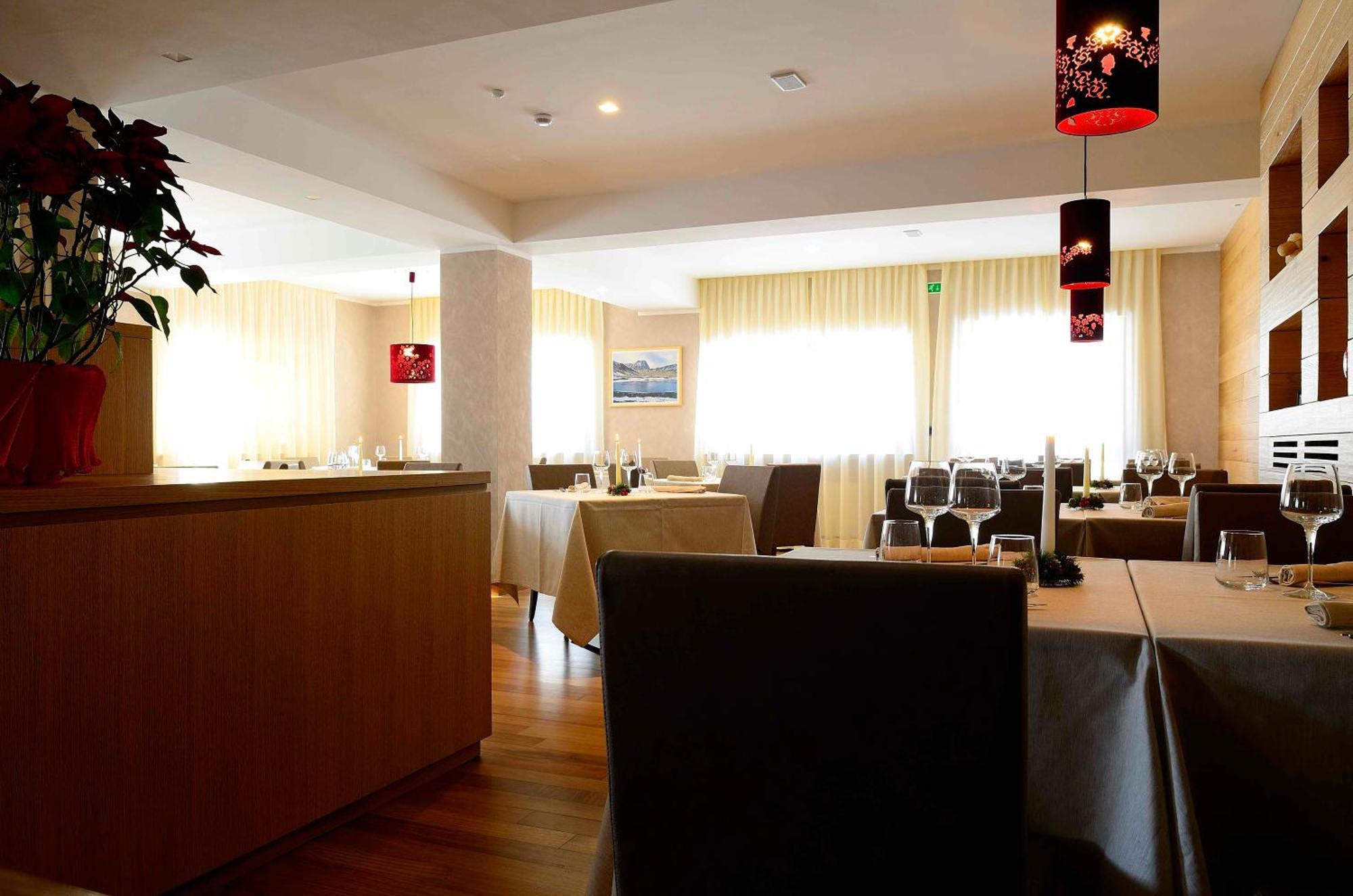 אסרגי Hotel Nido Dell'Aquila מראה חיצוני תמונה