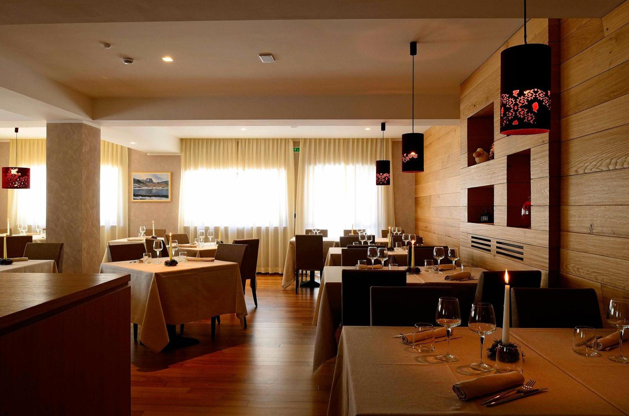 אסרגי Hotel Nido Dell'Aquila מראה חיצוני תמונה