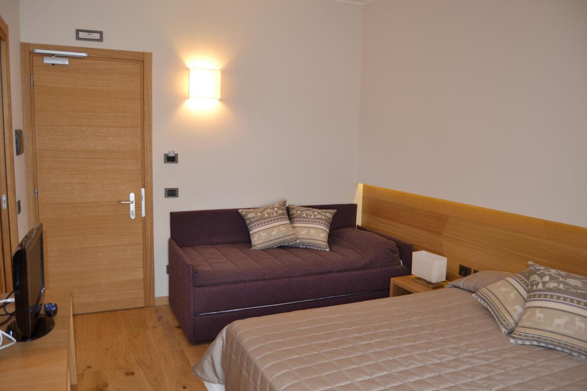 אסרגי Hotel Nido Dell'Aquila מראה חיצוני תמונה