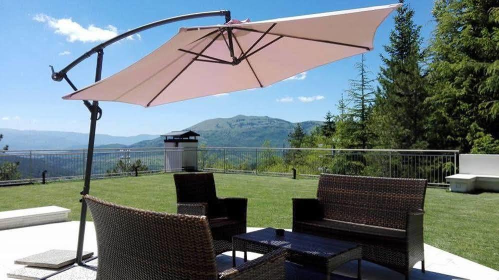 אסרגי Hotel Nido Dell'Aquila מראה חיצוני תמונה