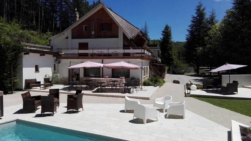 אסרגי Hotel Nido Dell'Aquila מראה חיצוני תמונה